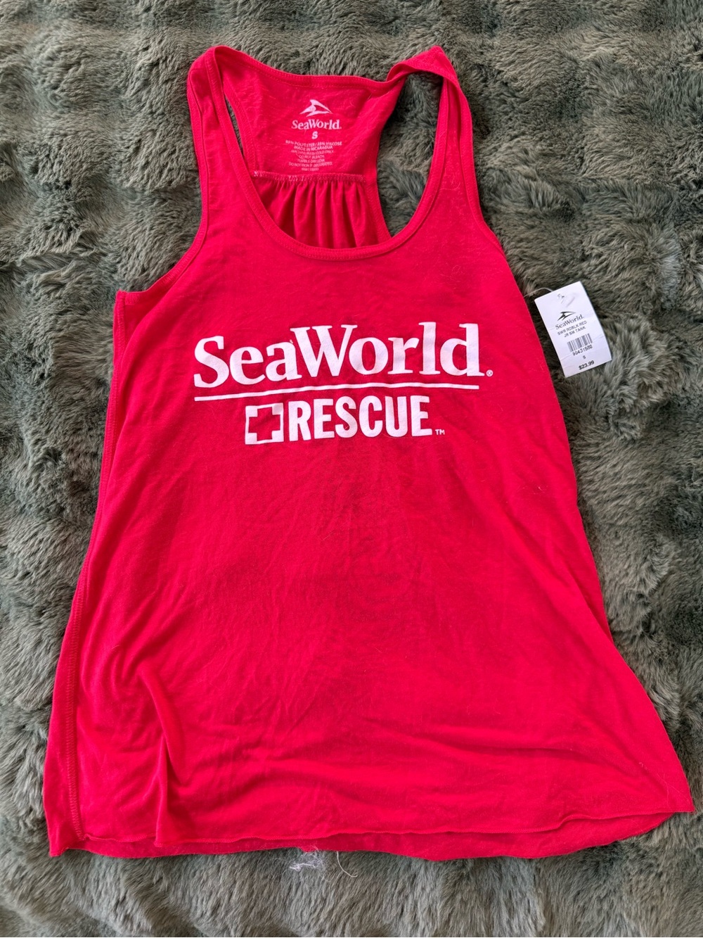 Sea World Rescue Women's Red Racerback Tank Size Small BNWT